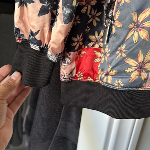 Calvin Klein performance jacket - Picture 4 of 4